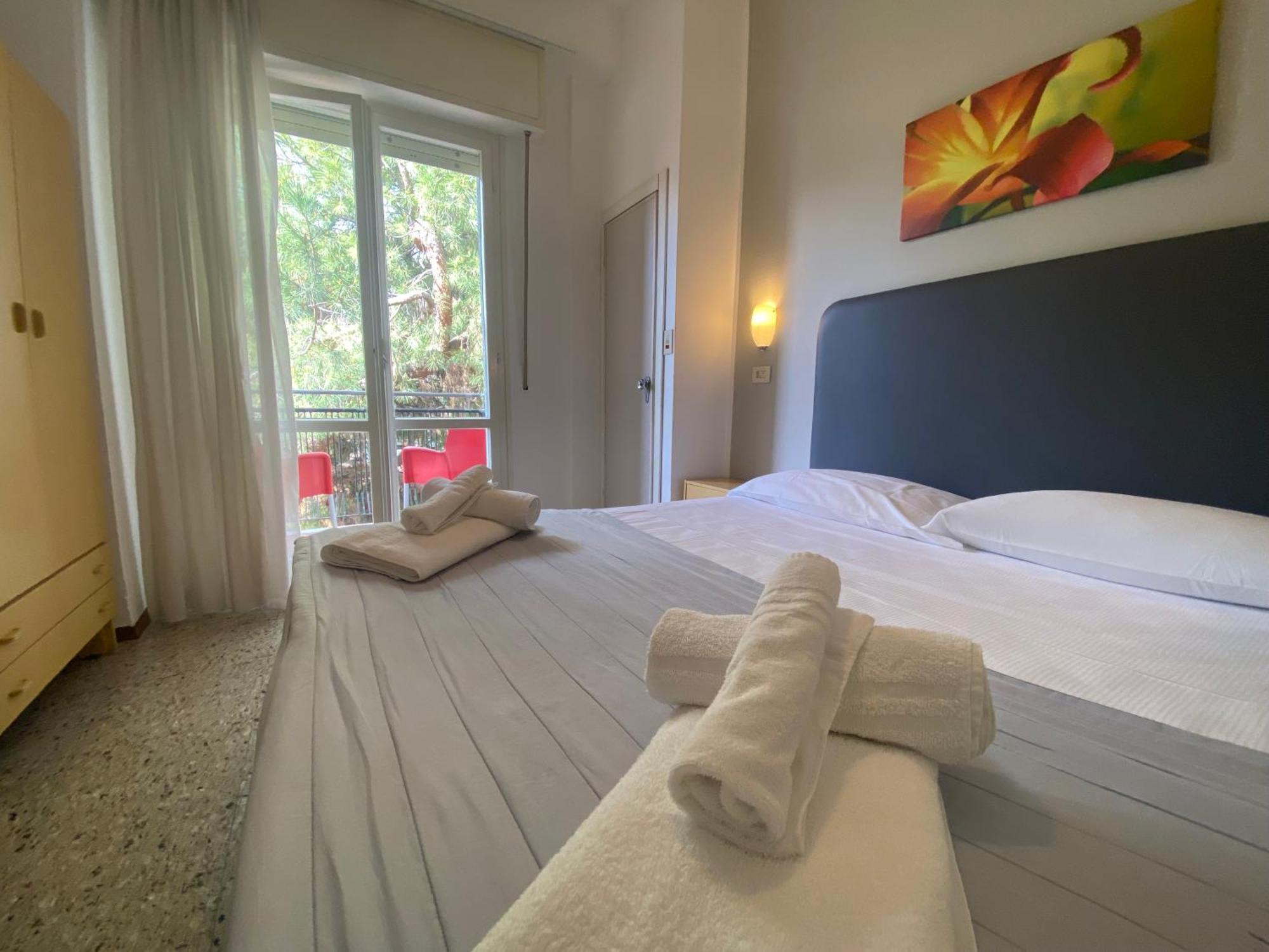 Hotel Ausonia B&B Rimini Kültér fotó