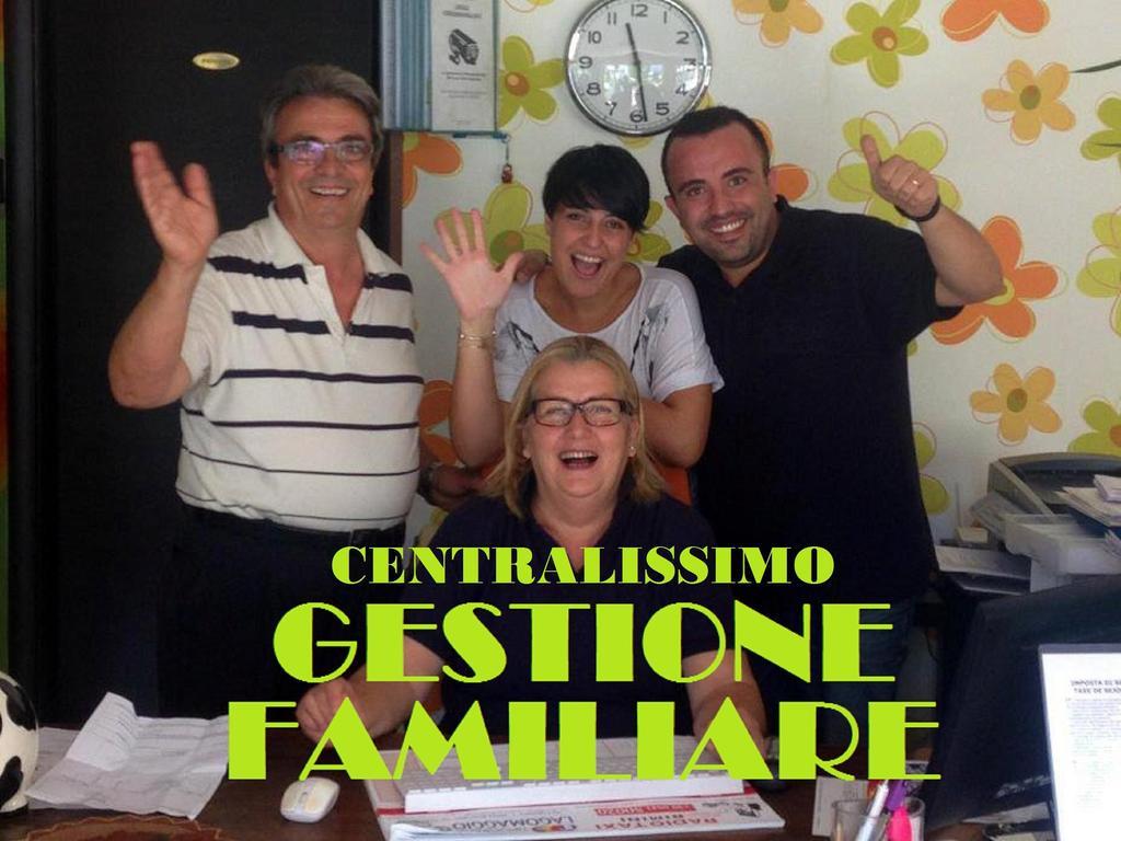 Hotel Ausonia B&B Rimini Kültér fotó