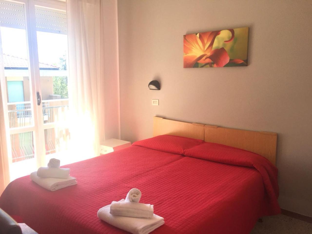 Hotel Ausonia B&B Rimini Kültér fotó