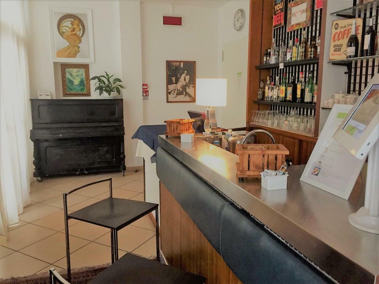 Hotel Ausonia B&B Rimini Kültér fotó